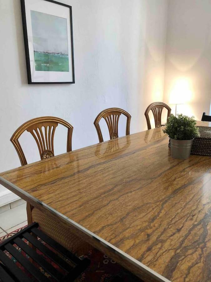 Lovely Large Familial In Nice, Minutes Walk To The Beach! Appartement *